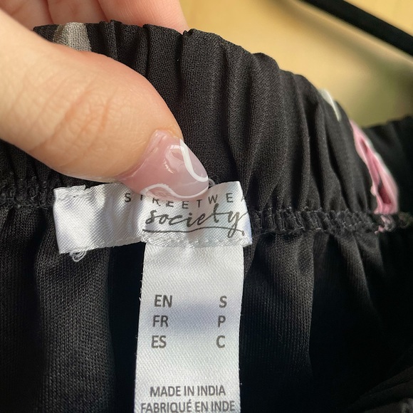 Off-the-shoulder Floral Summer Dress - Picture 2 of 3